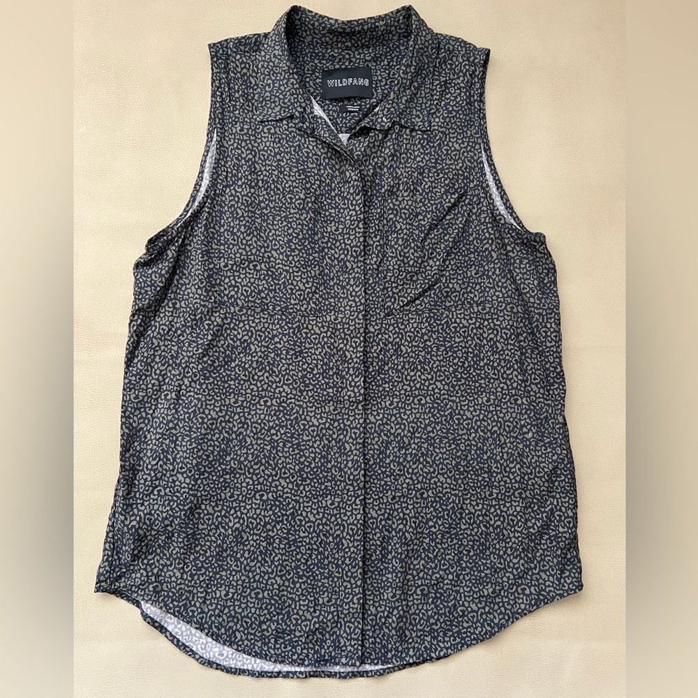 Wildfang Navy and Cream Leopard Print Sleeveless Button-Up Blouse